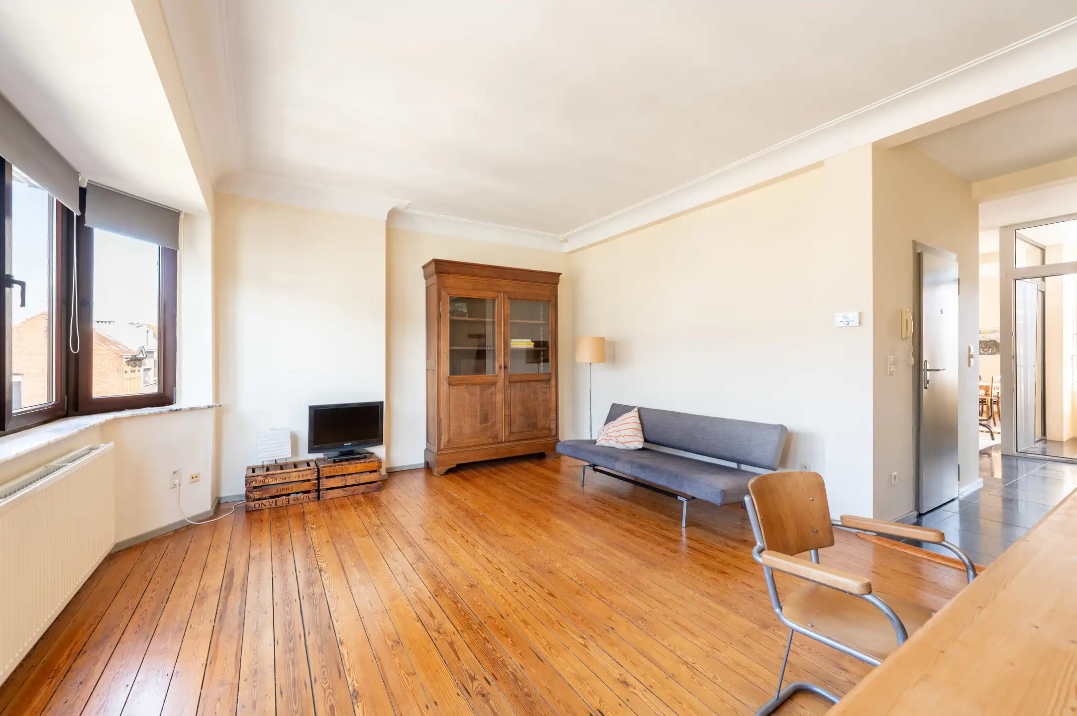 Charmant lichtrijk appartement met terras foto 11