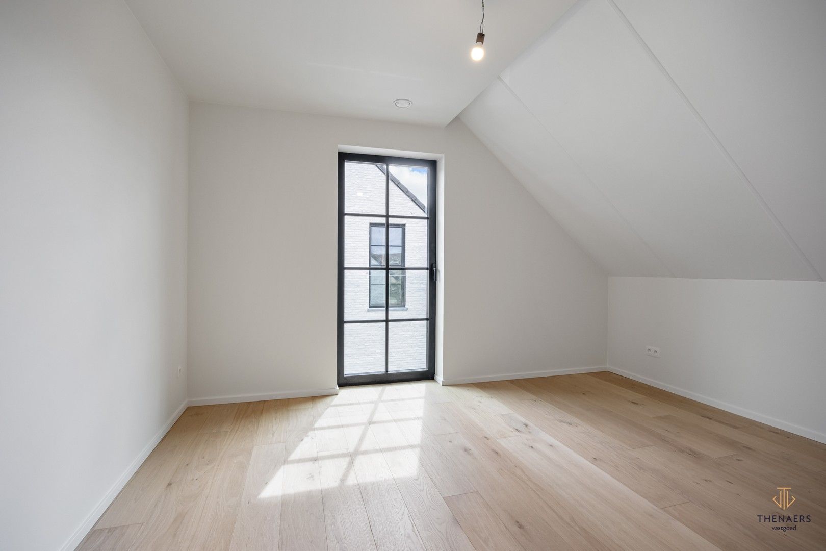 INSTAPKLARE LUXE EN ENERGIEZUINIGE NIEUWBOUWWONING MET 4 SLAAPKAMERS EN 2 BADKAMERS. foto 19