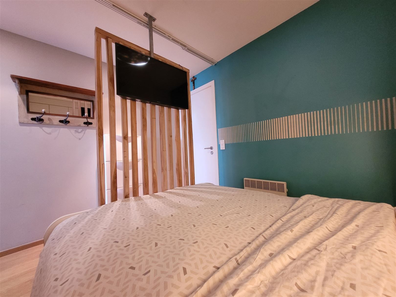 Gemeubelde studio met prachtig zicht op de zee en het casino foto 14