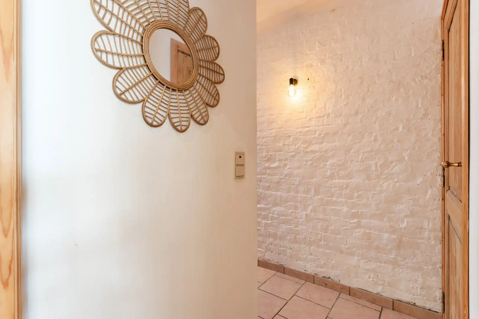 Instapklare woning met 4 slaapkamers en tuin te Huizingen foto 5