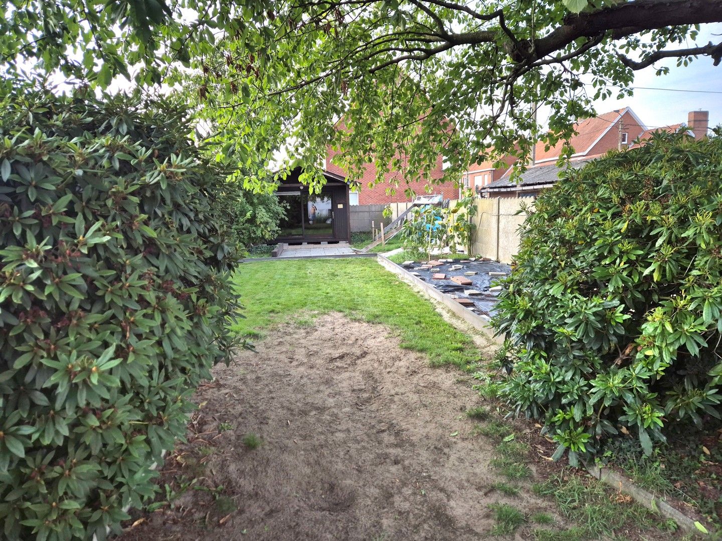 Instapklare woning met 4 slaapkamers en tuin te Oostrozebeke! foto 26