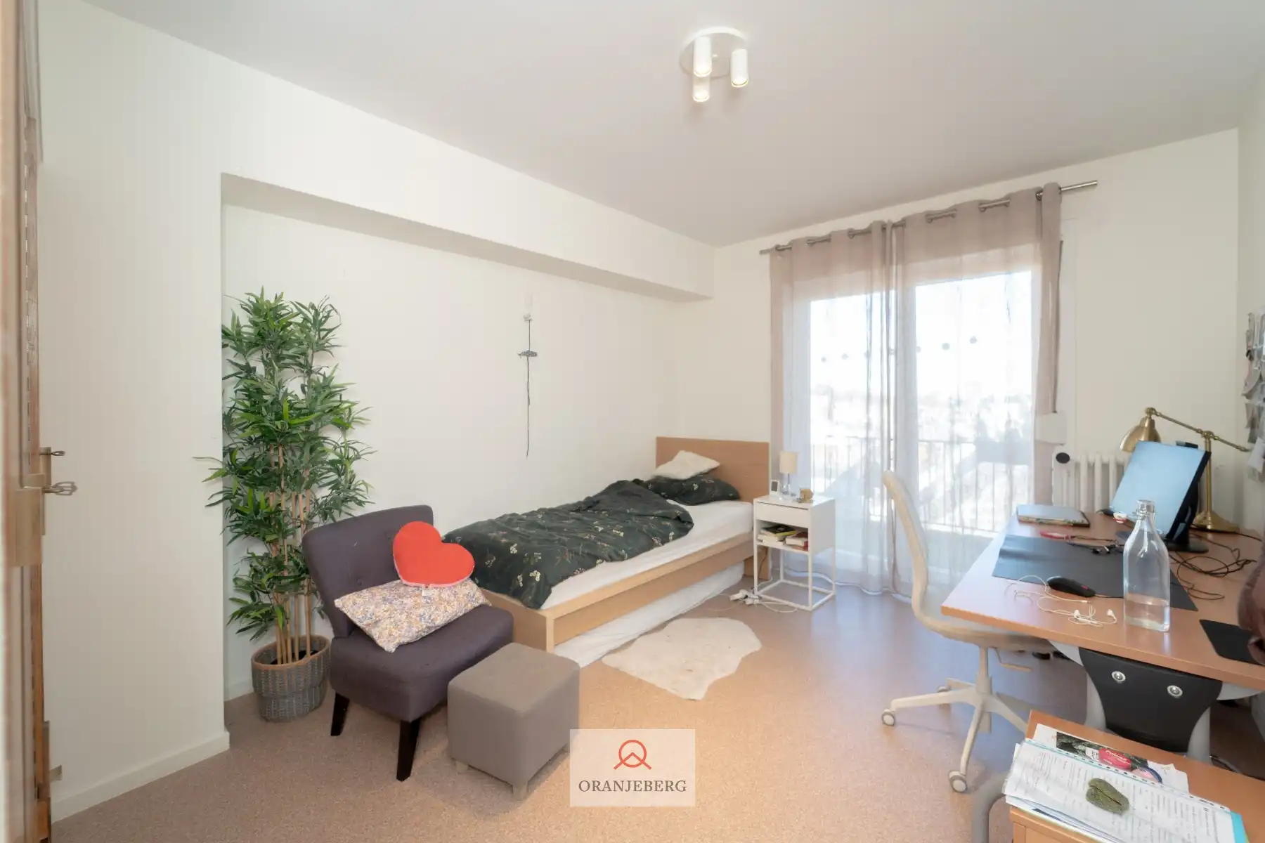 2 slpk appartement met terras vlakbij Citadelpark foto 16