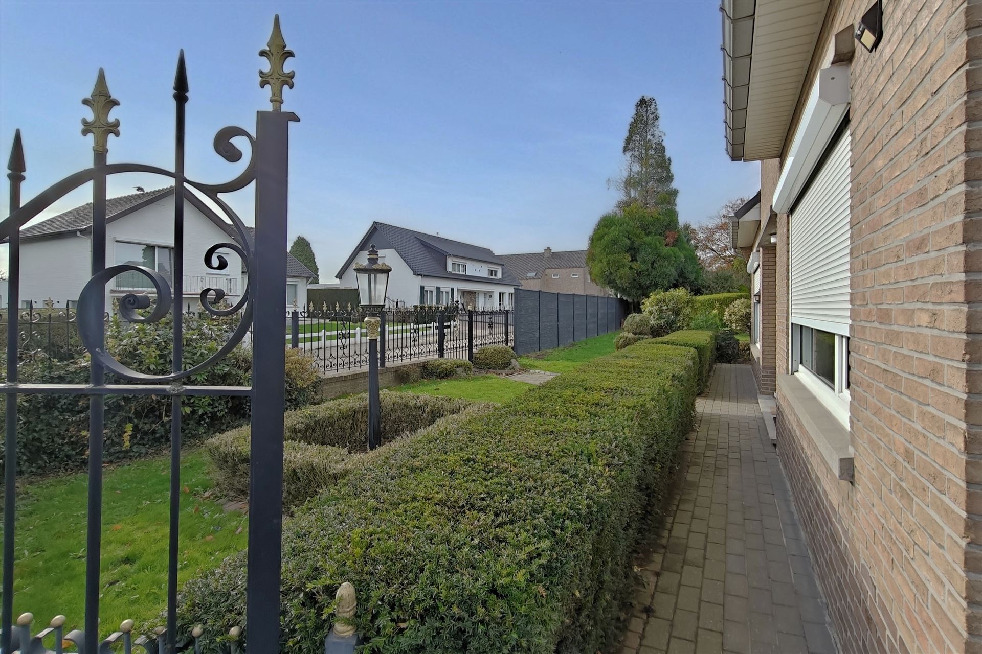 Statige woning op 9a15ca met 4 slpk. in verzorgde woonwijk te Kesselt foto 8