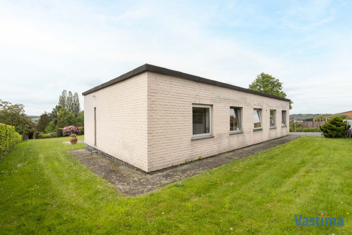 Modernistische Villa met zwembad in een oase van groen foto 8