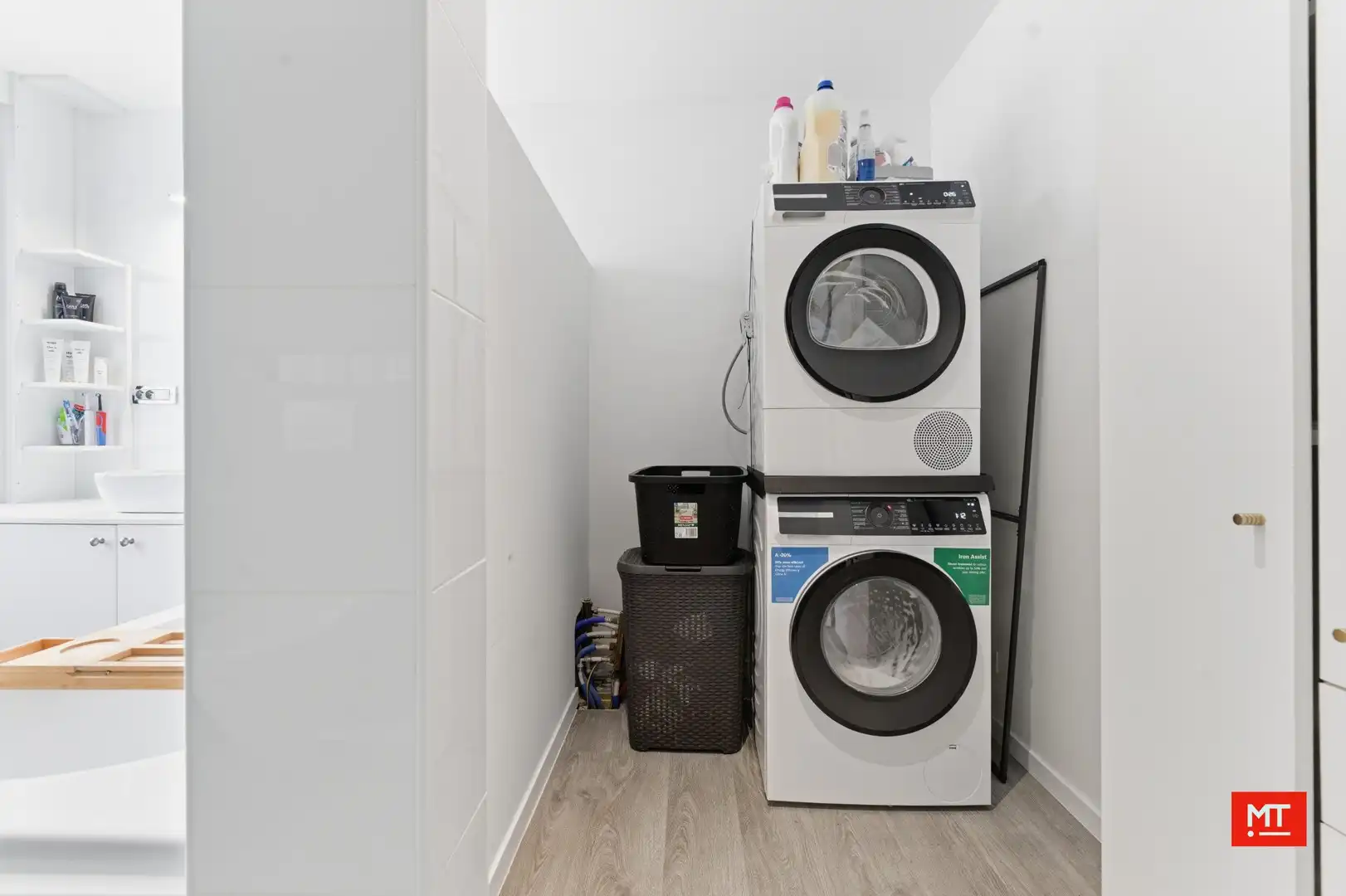 Centraal gelegen instapklare woning met 3 slaapkamers, zonnige tuin en praktijkruimte in Langemark foto 15