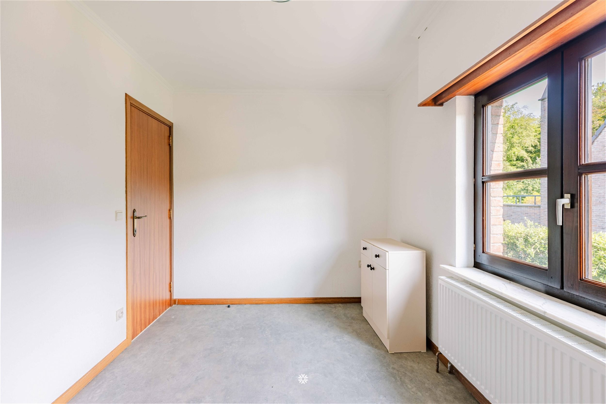 Te renoveren woning op een toplocatie in Sint-Niklaas foto 17