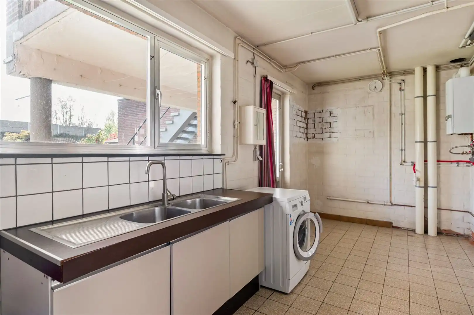 Ruime bel-etagewoning op ca. 350m2 met 3 slaapkamers foto 12