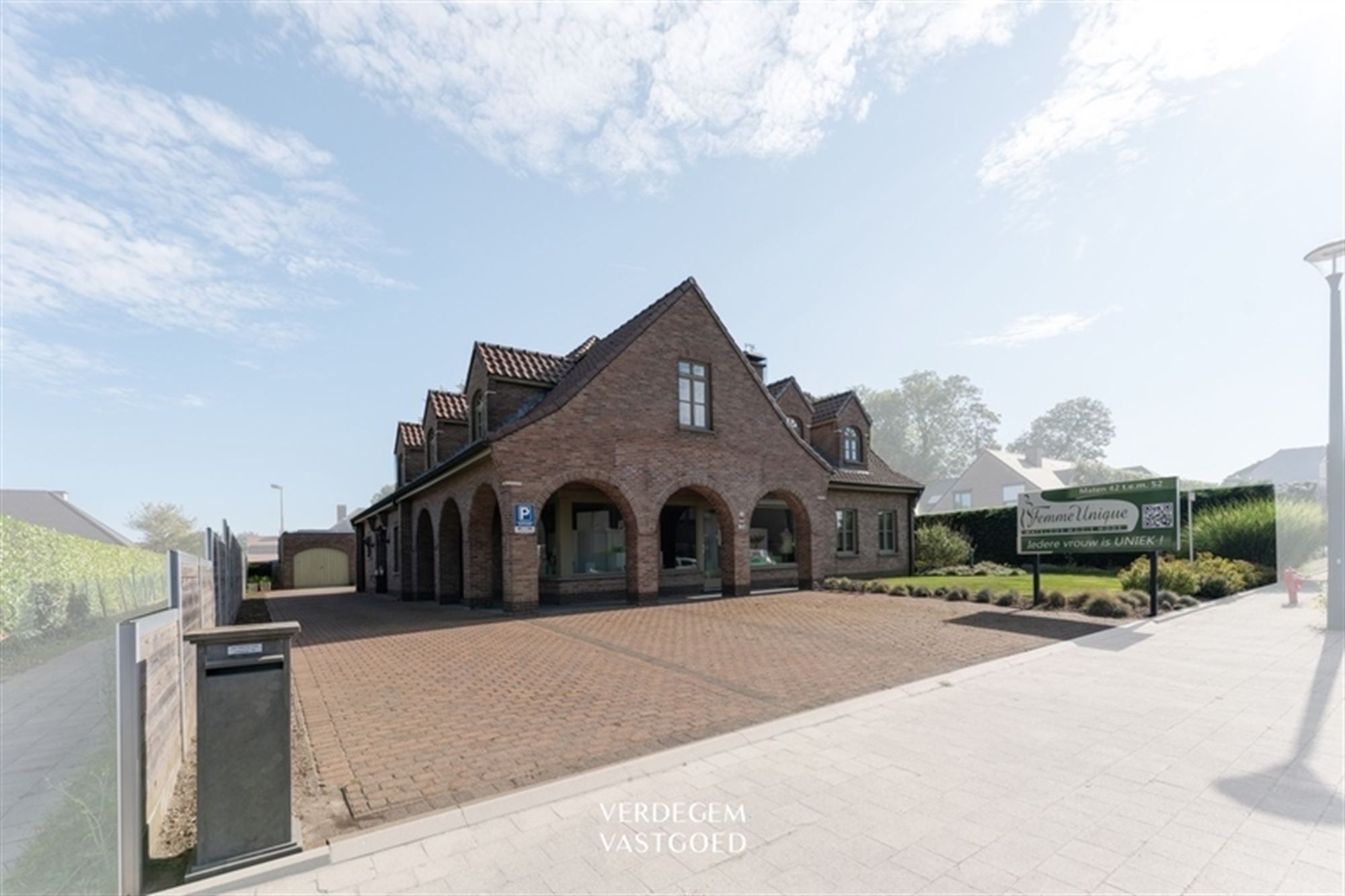 Landelijk wonen in deze XL villa met 5 slaapkamers en dubbele garage foto 32