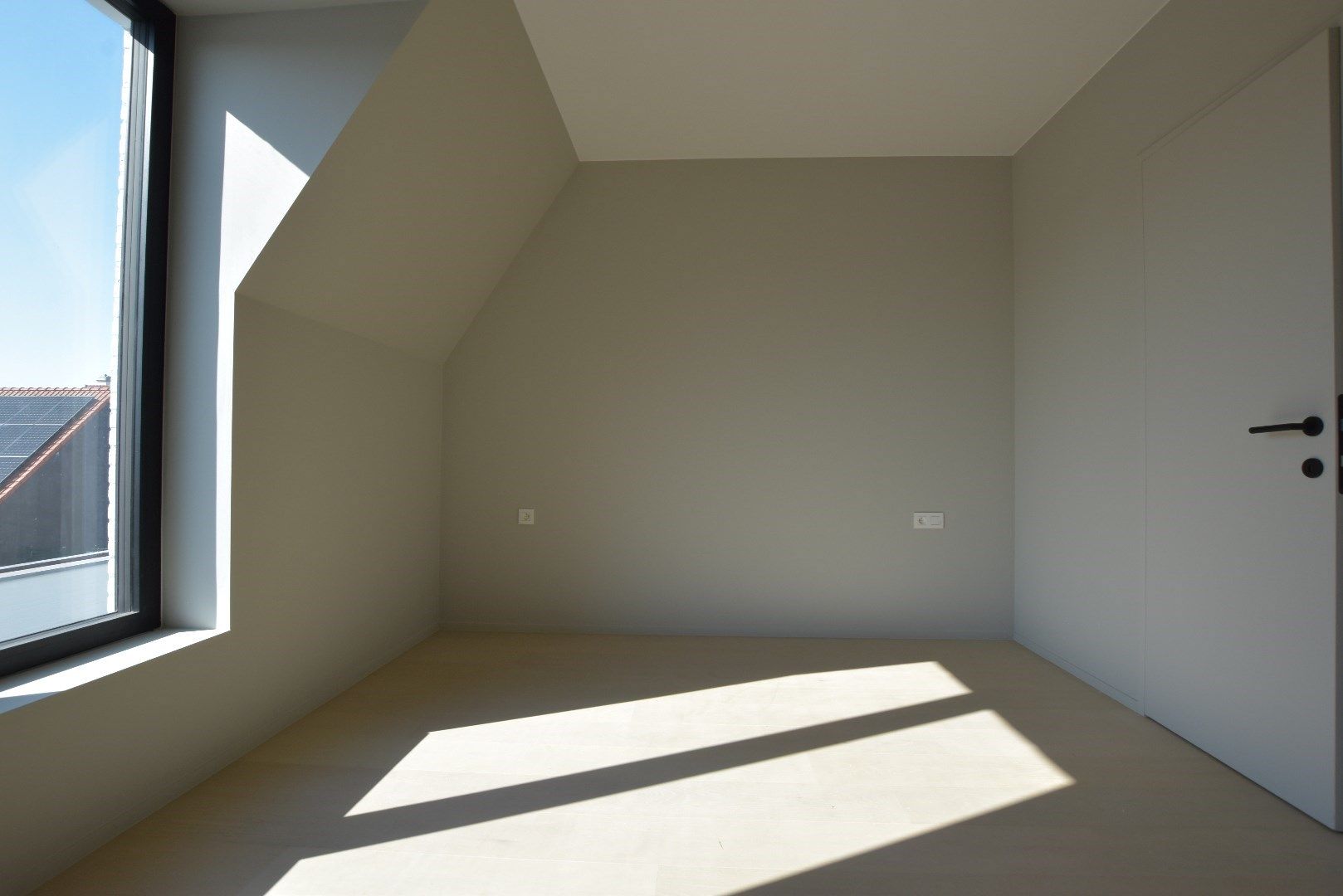 Nieuwbouwwoning rustig gelegen aan Duinenwater foto 18