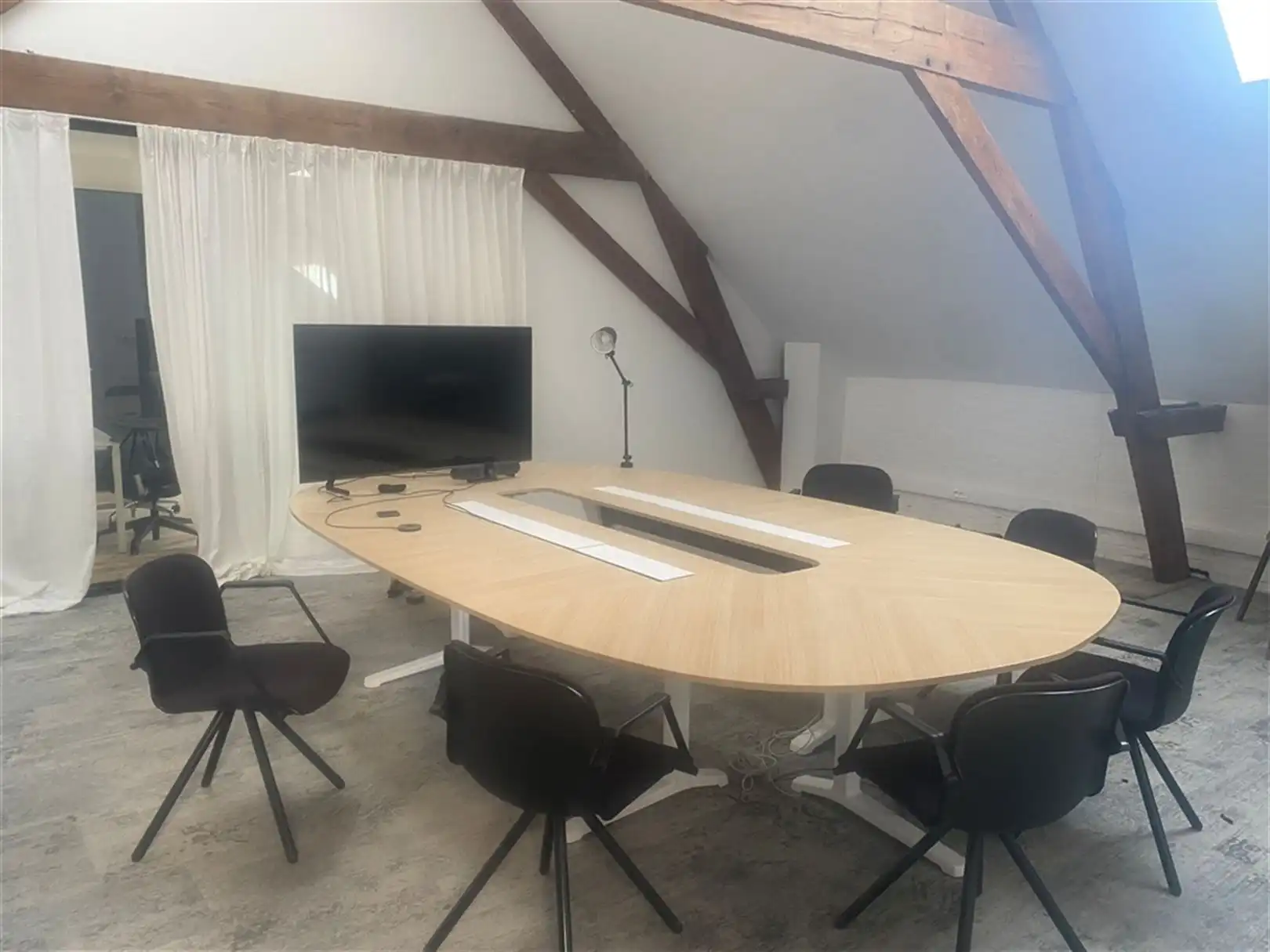 Kantoorruimten & ateliers in de Eskimofabriek foto 8