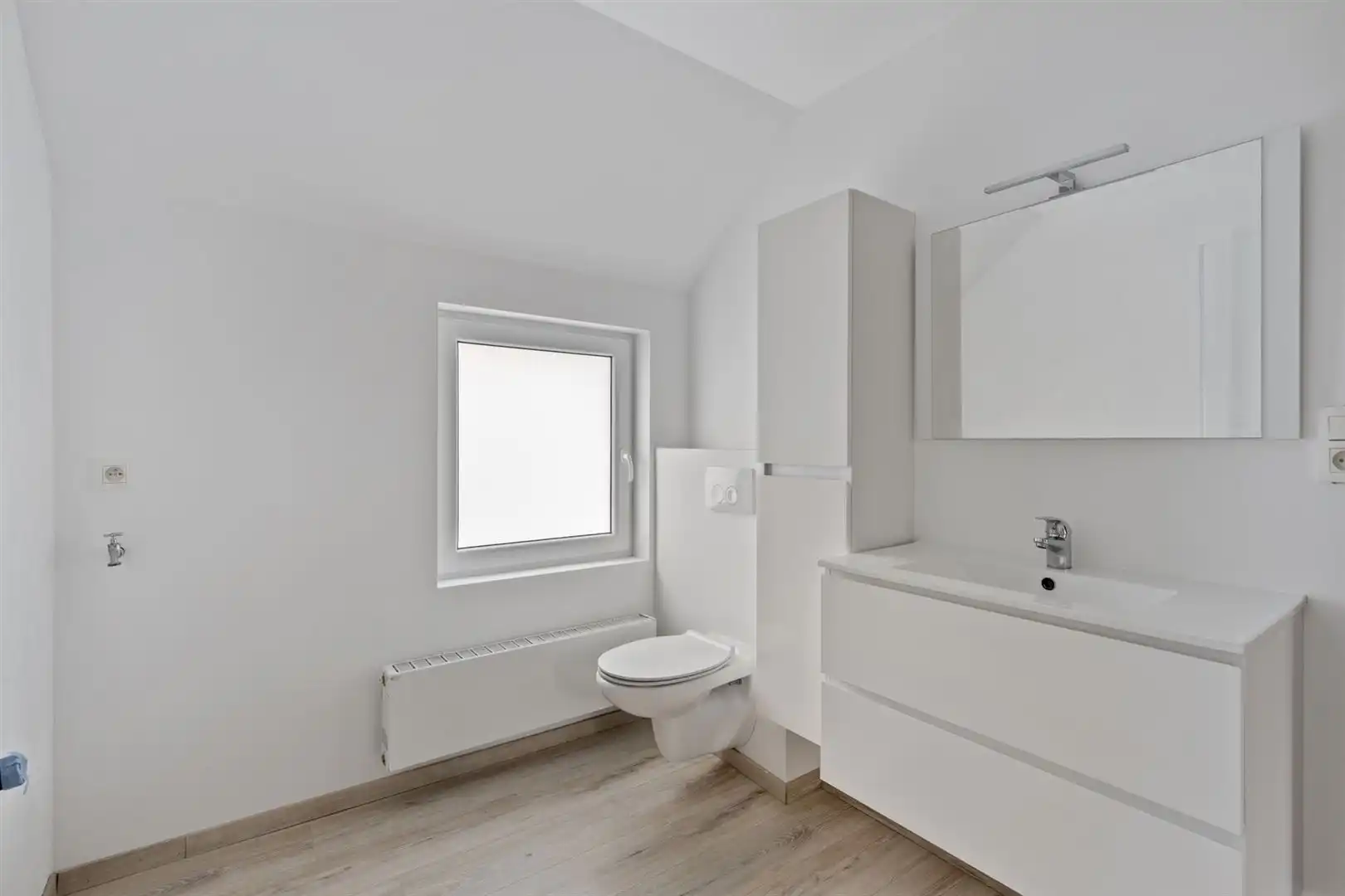 Volledig gerenoveerde instapkare woning ! foto 21
