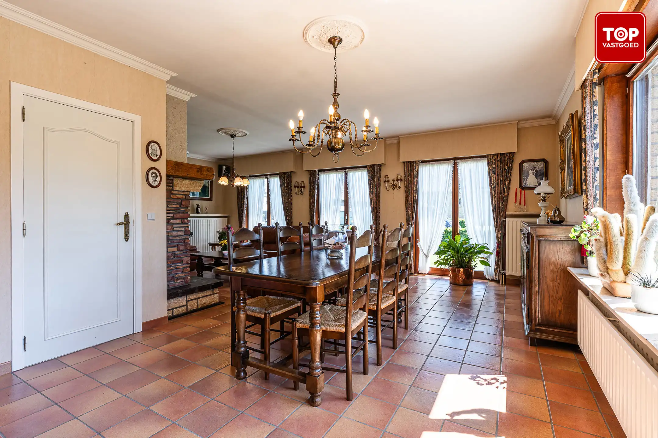 Op te frissen bungalow met 3 ruime slaapkamers en een zonnige tuin van circa 500 m² foto 7
