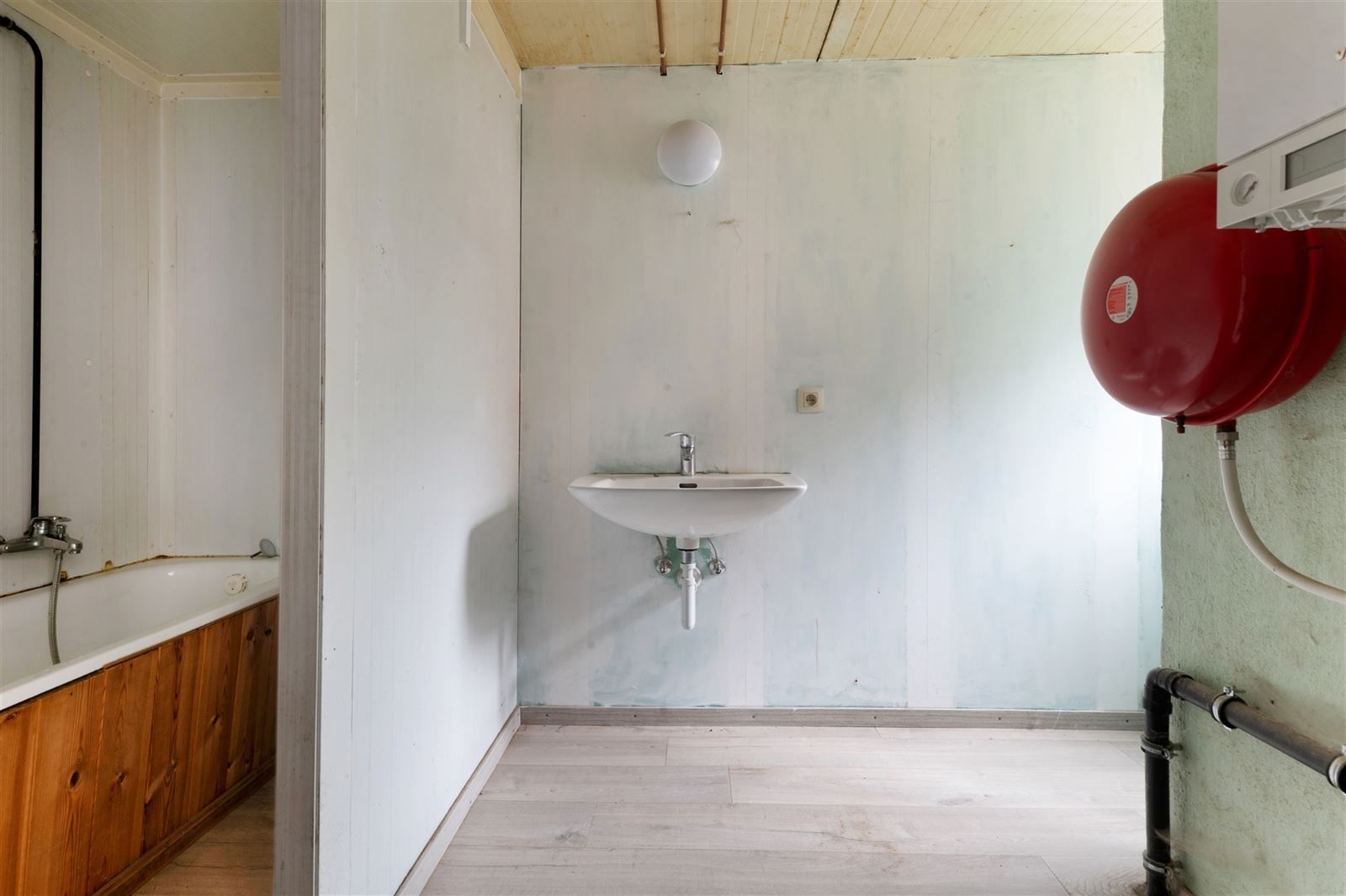 Kasteeldienstwoning te hartje Herzele foto 13