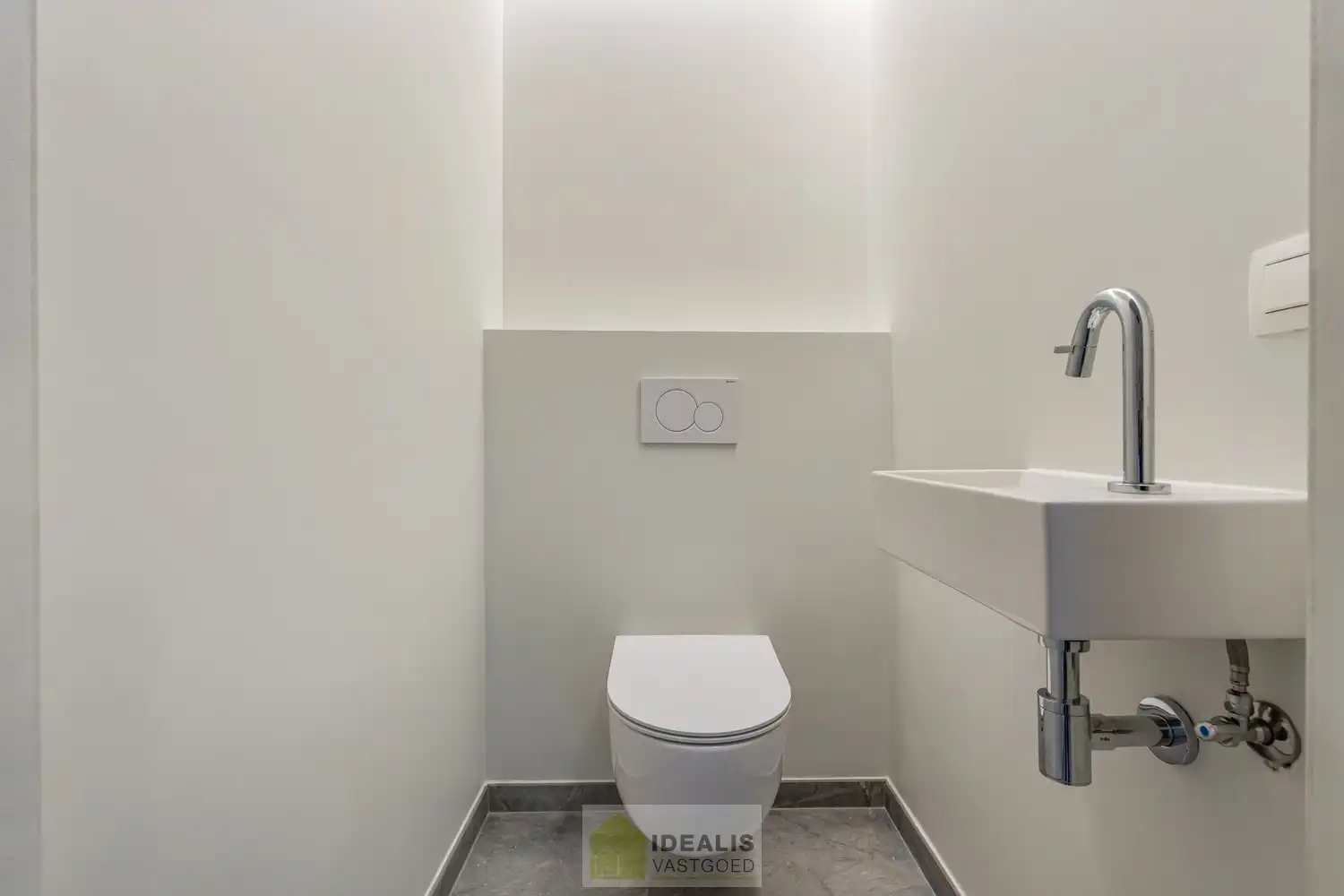Schitterend volledig vernieuwde woning met 3 ruime slaapkamers foto 23