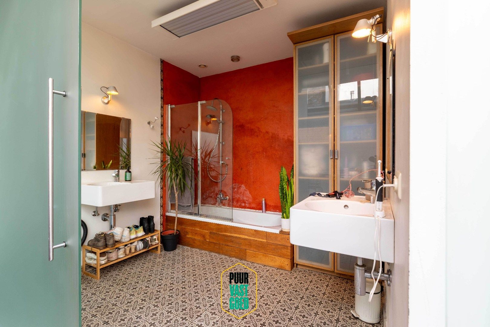 Karaktervolle burgerwoning met 5 slaapkamers en zonnige tuin, nabij de Kruispoort. foto 22