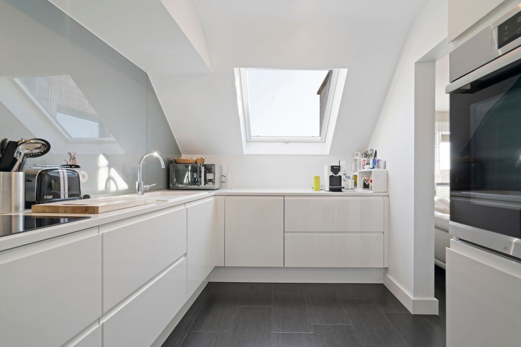Instapklaar appartement met twee slaapkamers foto 4