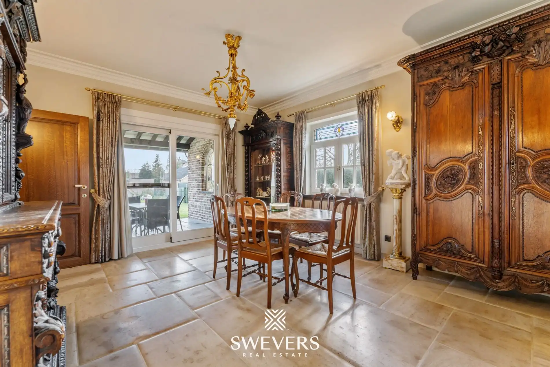 Ruime open bebouwing met 4 slaapkamers en zonnige tuin in Houthalen foto 8