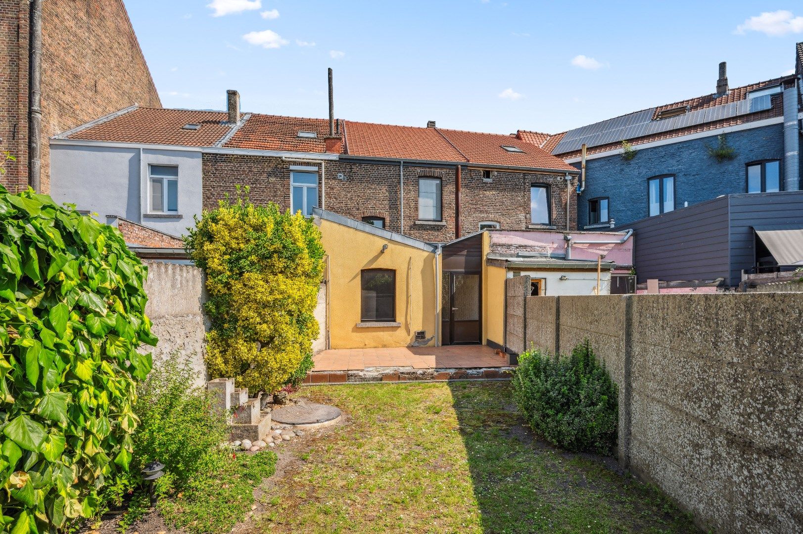 Gezinswoning met 3 slaapkamers en tuin foto 19