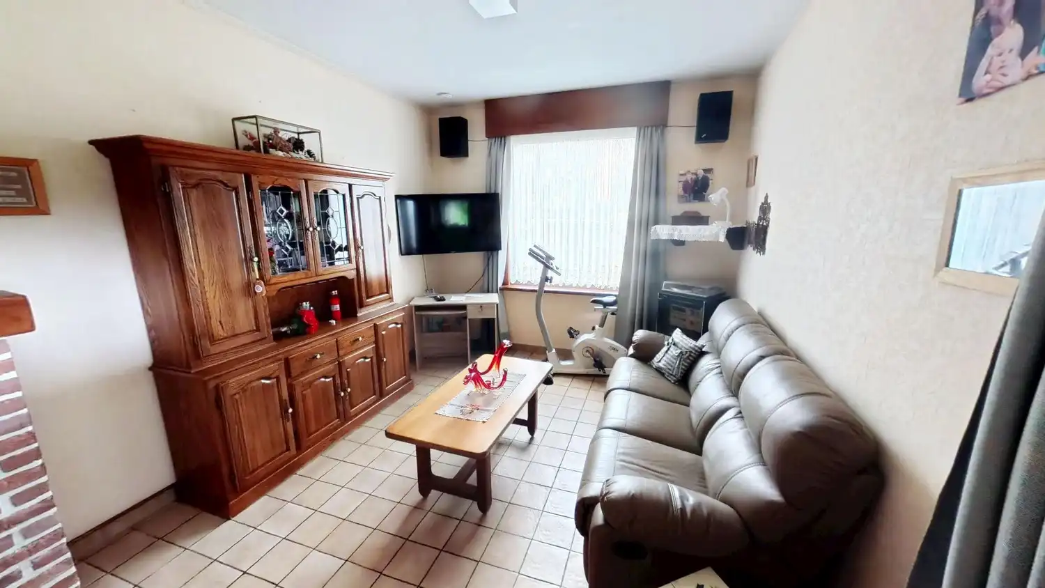 Veelzijdige woning met ruime opslagmogelijkheden te koop! foto 6