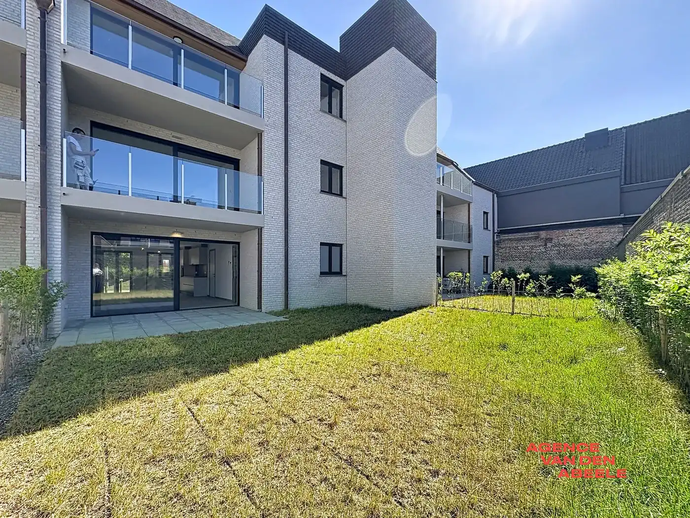 Instapklaar nieuwbouwappartement met tuin, gelegen in het hart van Brugge. foto 9