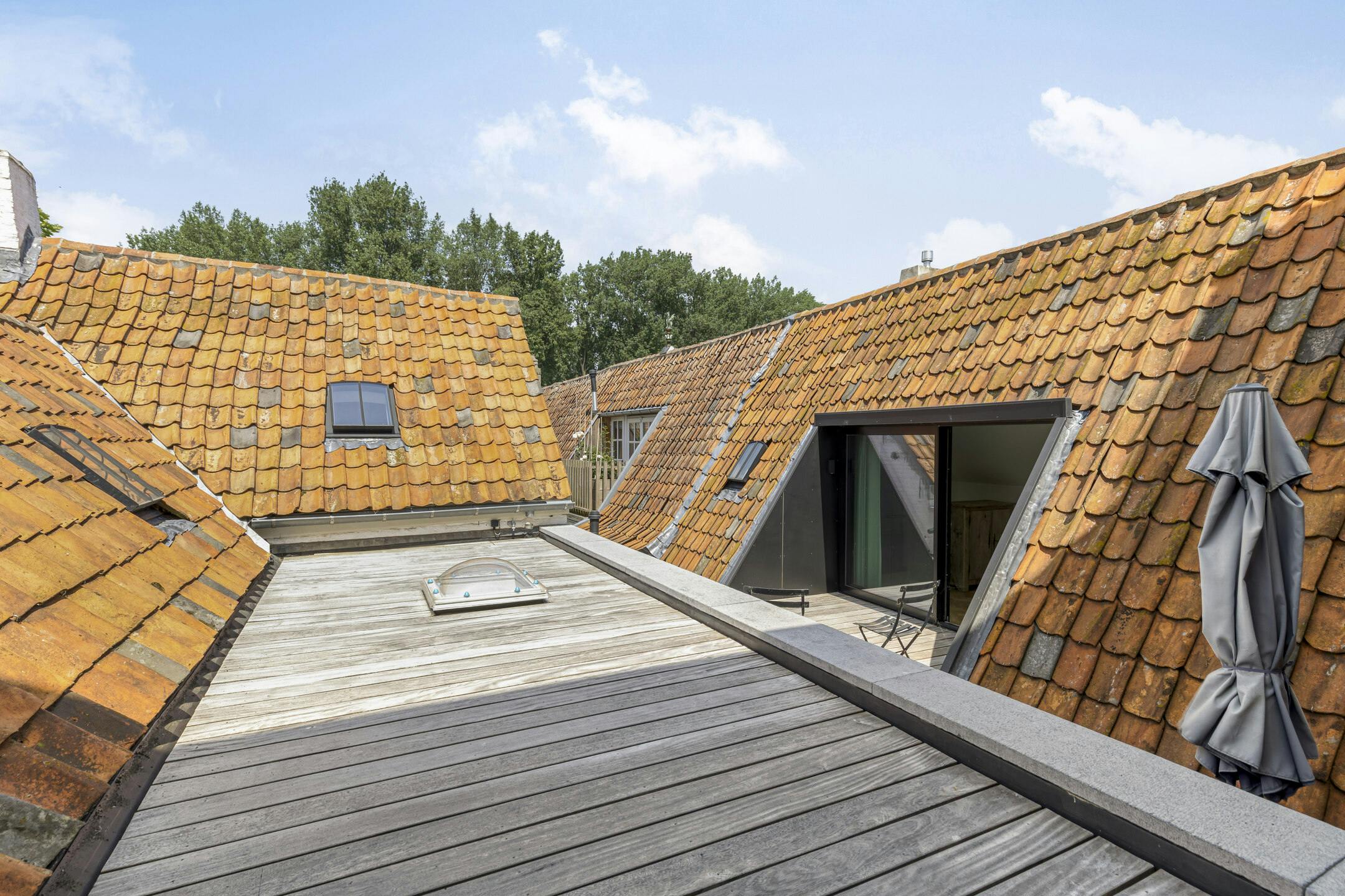 Uitzonderlijk huis in hartje Damme foto 19