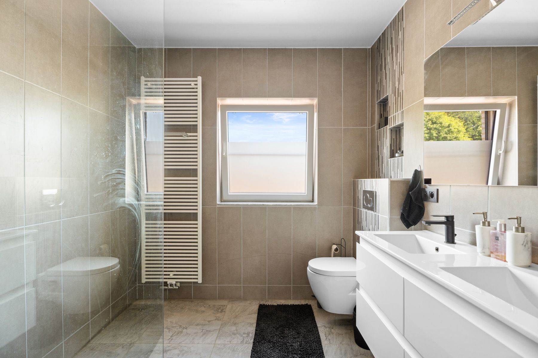 Energiezuinige instapklare gezinswoning met 4 slaapkamers foto 16