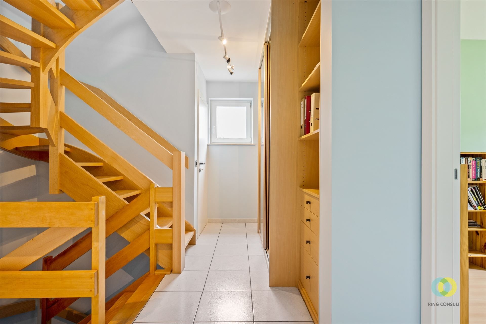 Goed onderhoud HOB met autostaanplaats foto 5