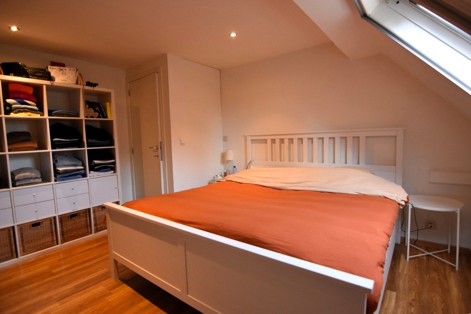 Gezellige rijwoning met diepe tuin in Moorslede foto 13