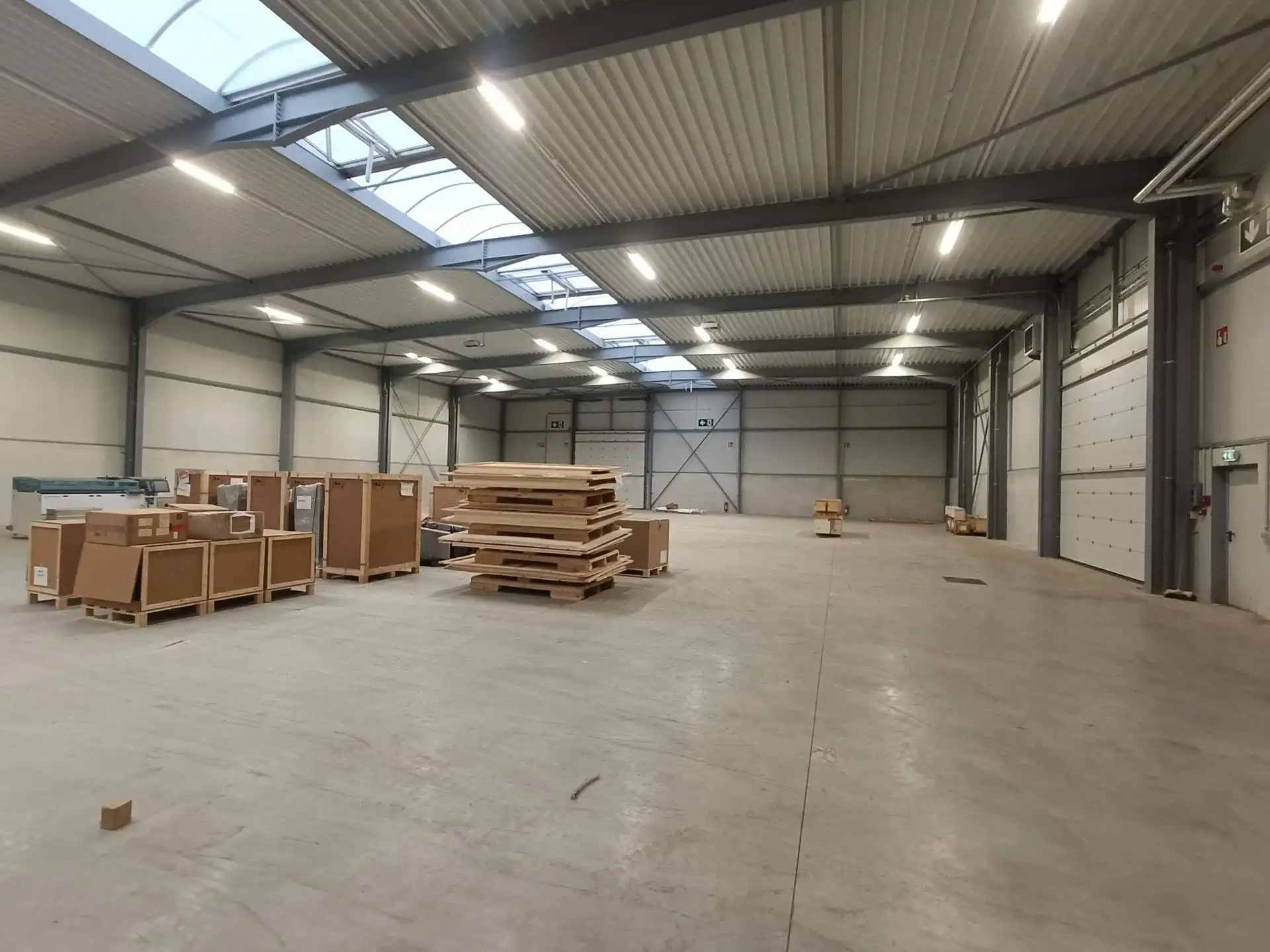 Logistiek gebouw te huur in industriezone Lier  foto 2