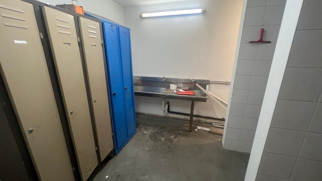 Magazijn met bureel te huur in Booiebos in Drongen foto 9