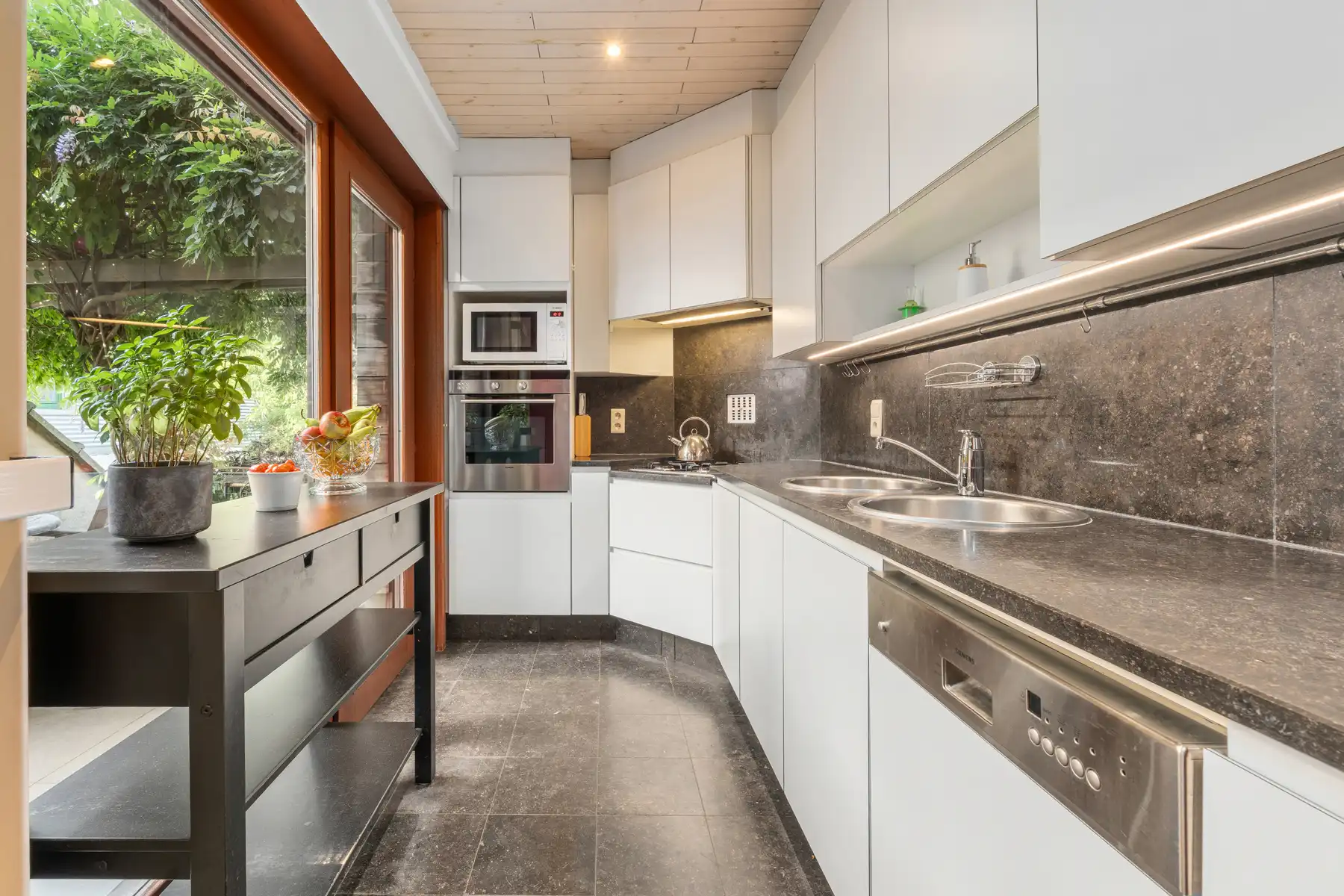  Instapklare woning,: garage,3 slaapkamers,tuin en terrassen foto 8