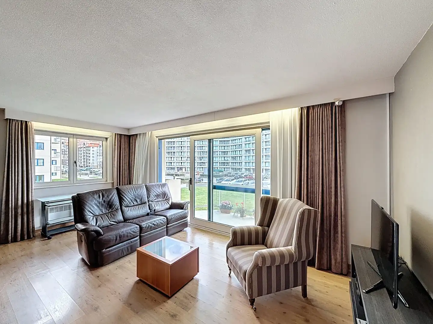 Appartement met zuidgericht terras nabij het strand te Nieuwpoort foto 2