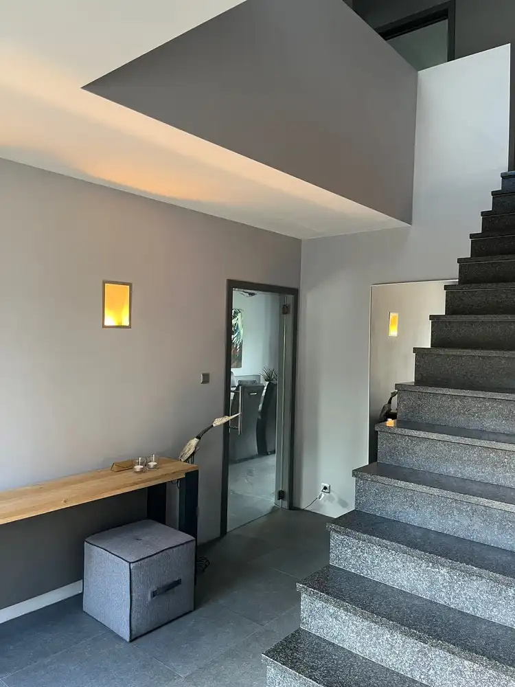 Licht, ruimte en luxe: energiezuinige, recente villa met 5 slk te koop in Maasmechelen! foto 3