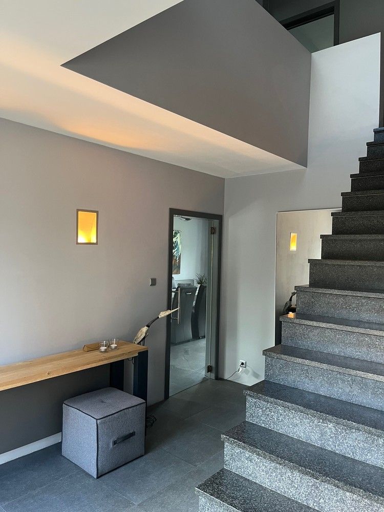 Licht, ruimte en luxe: energiezuinige, recente villa met 5 slk te koop in Maasmechelen! foto 3