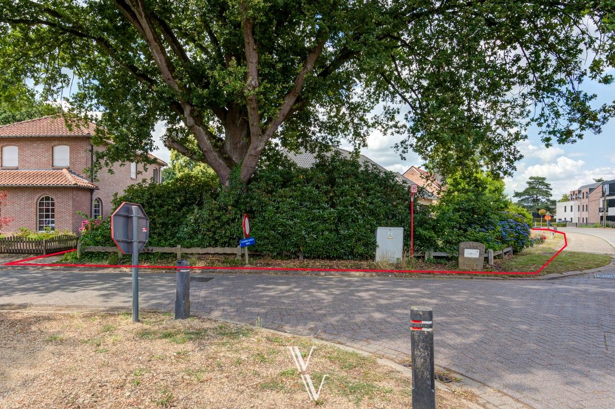 Mooi te renoveren landhuis met 3 slpk foto 31