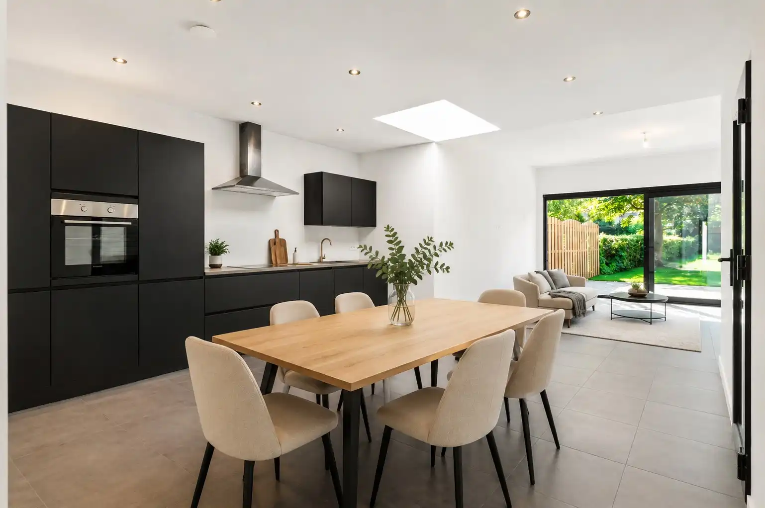 Stijlvol en  hoogwaardig vernieuwde woning met EPC A in het centrum van Kapellen foto 4