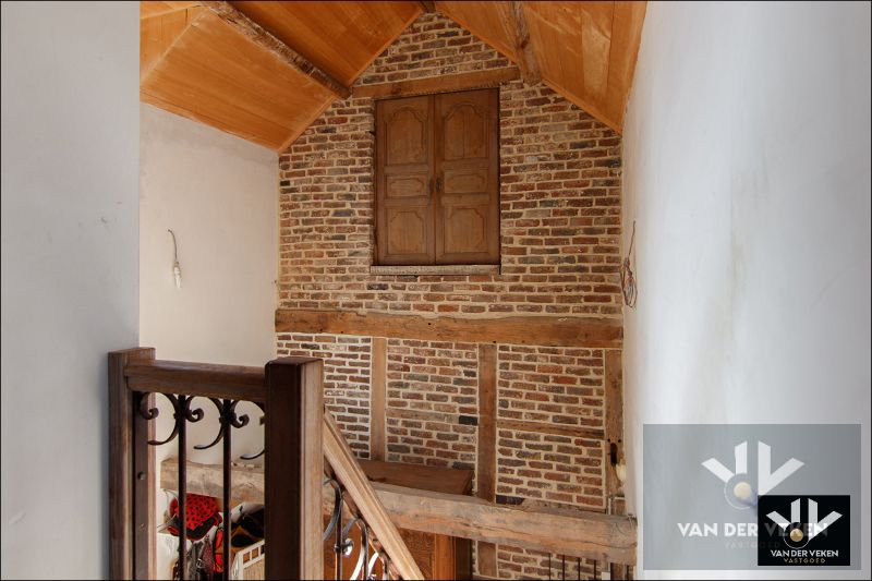 VOLLEDIG GERENOVEERDE HOEVE MET AUTHENTIEKE ELEMENTEN IN GROENE OMGEVING foto 19