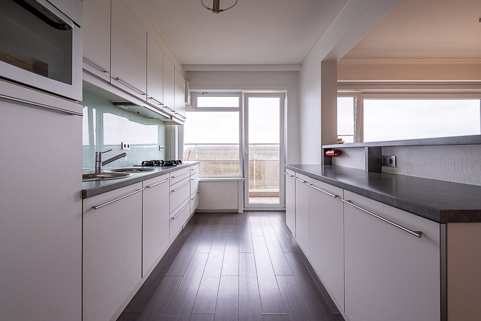 Ruim en instapklaar appartement gelegen op de 9de verdieping foto 3