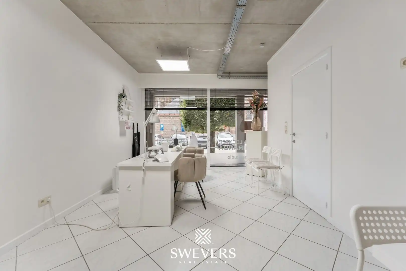 Handelspand met praktische indeling in hartje Tessenderlo foto 18