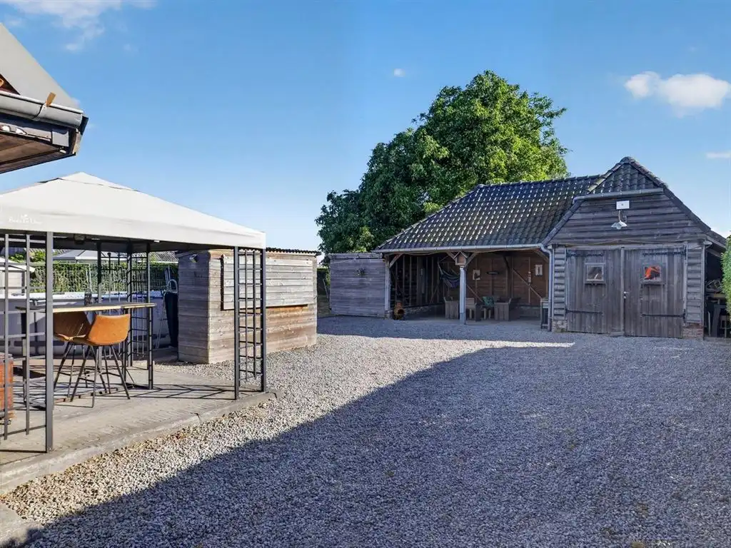 Charmante, rustig gelegen vrijstaande woning foto 5