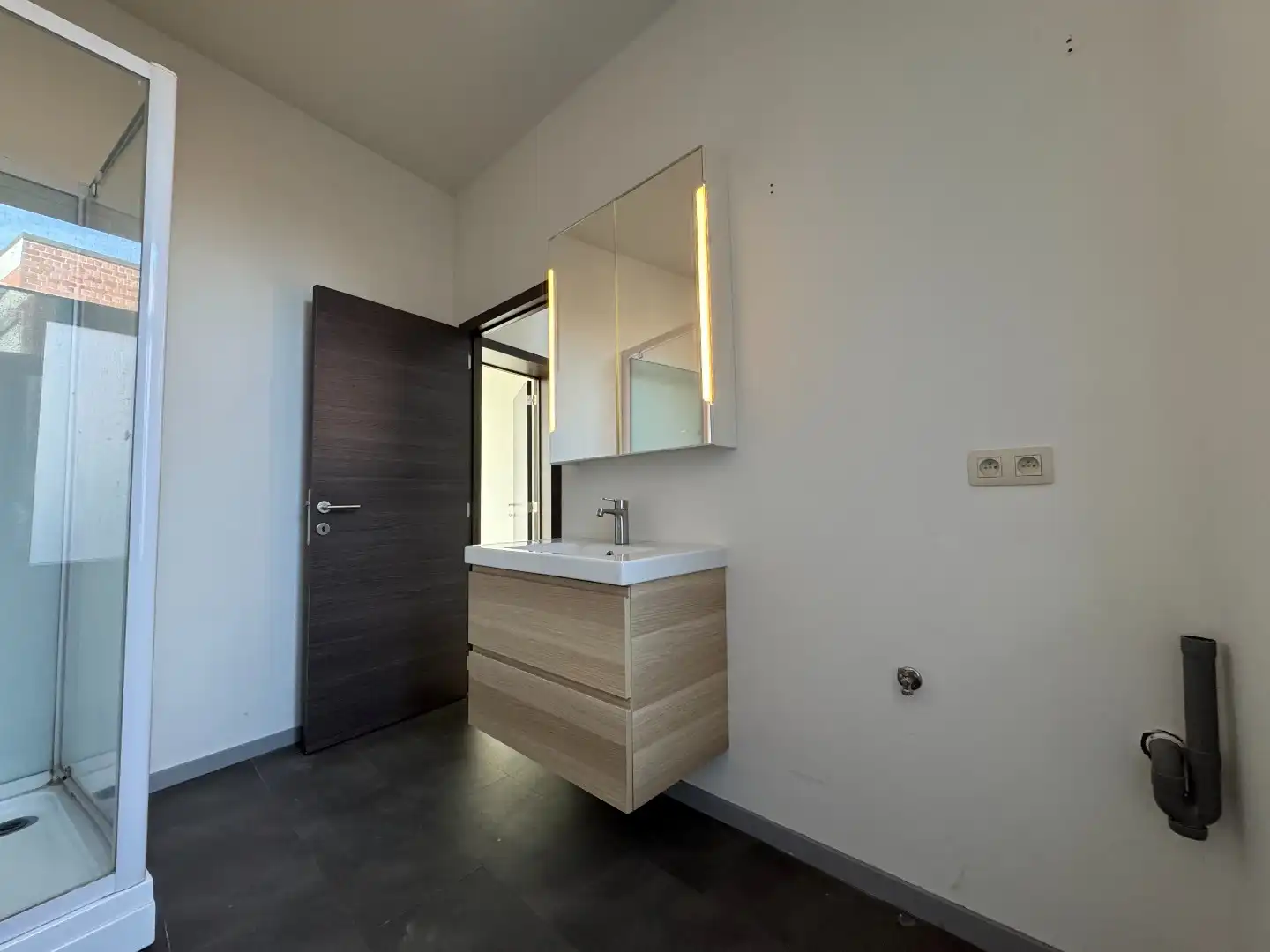 Instapklare rijwoning op toplocatie in Vilvoorde foto 7