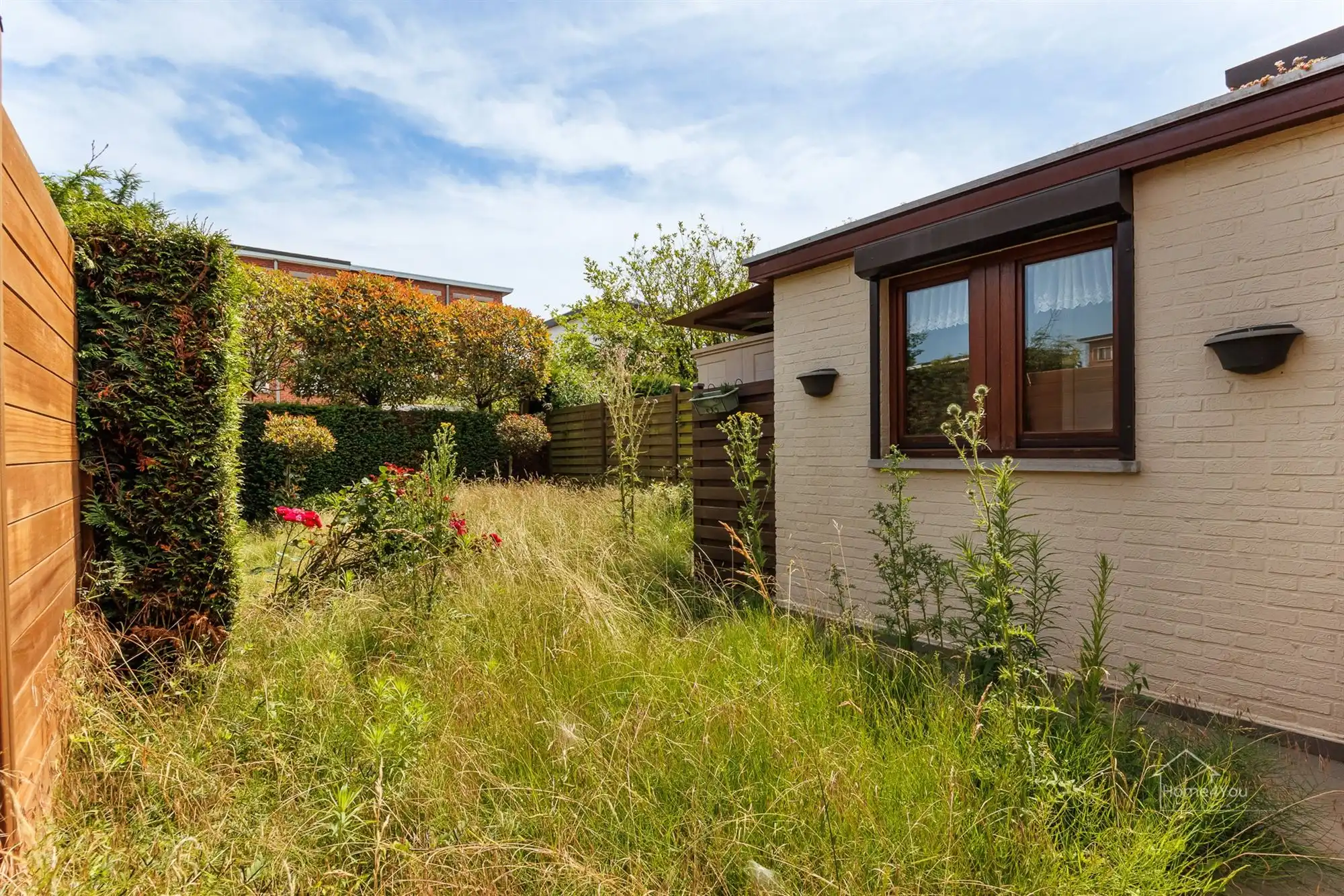 Te renoveren rijwoning met garage op toplocatie te Kontich foto 19