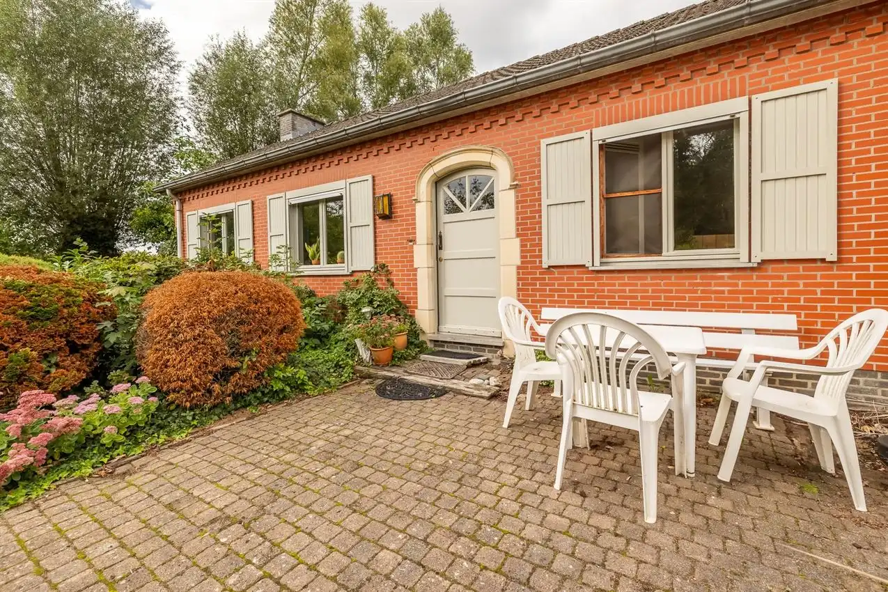 Uniek rustig wonen, helemaal achterin en midden in het groen. foto 5