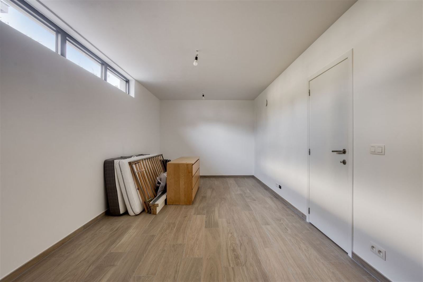 Gelijkvloers appartement met 2 slaapkamers en tuin  foto 14