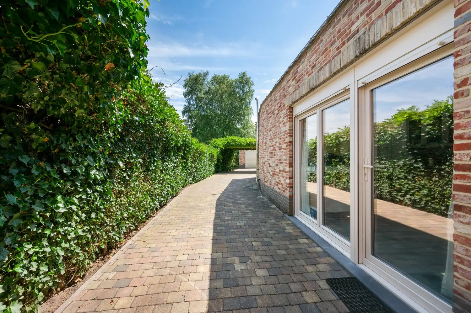 Recent gerenoveerde woning met 4 slaapkamers en ruime tuin foto 24