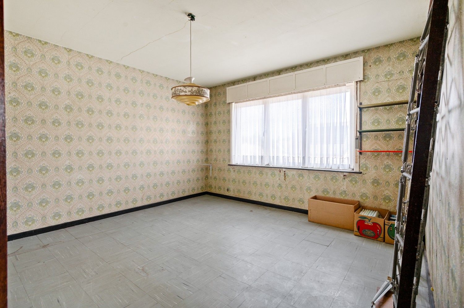 Te renoveren woning met magazijn en veel potentieel op toplocatie in Lint foto 16