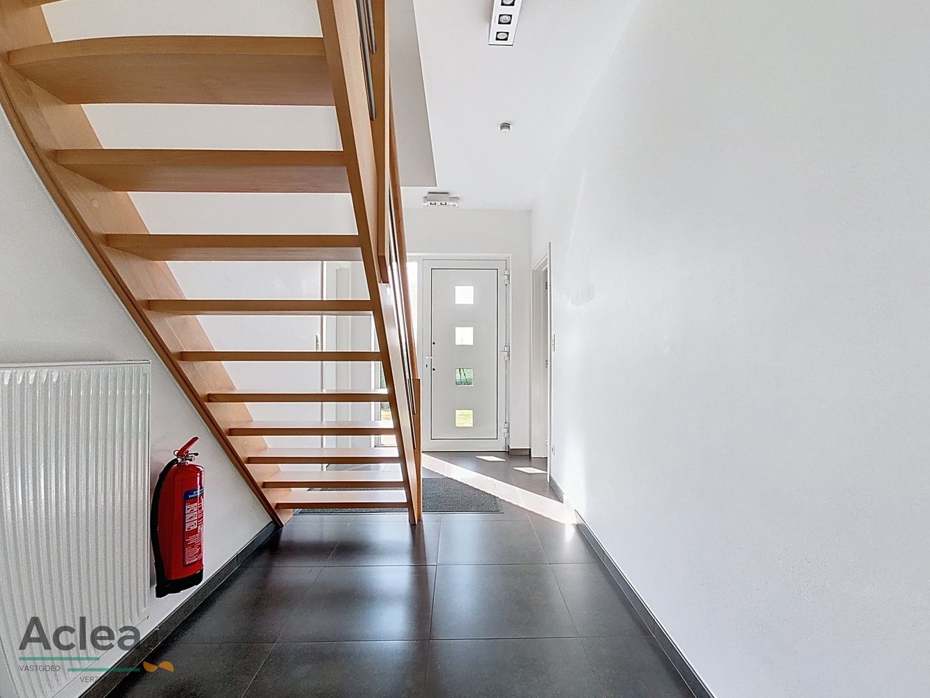 uitzonderlijk ruime landelijk gelegen woning foto 4