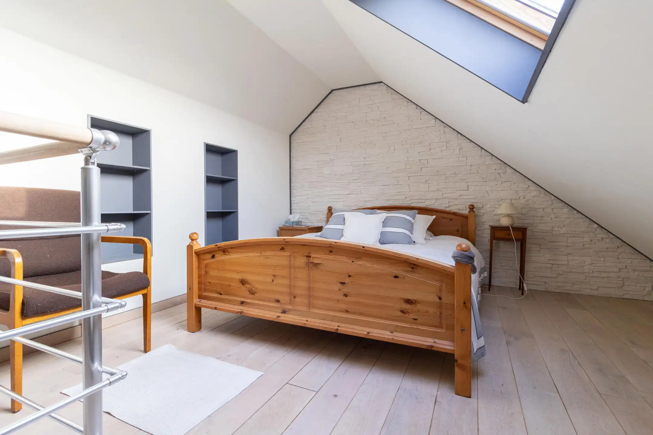 Ruim duplex appartement met 3 slaapkamers foto 18