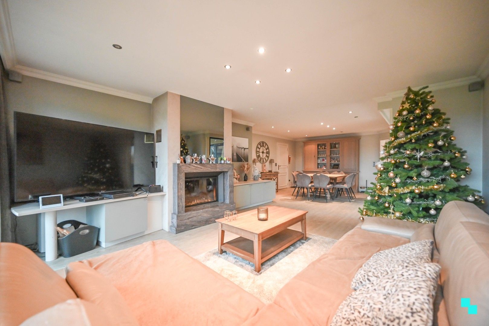 Instapklare, ruime villa in Oostrozebeke foto 9