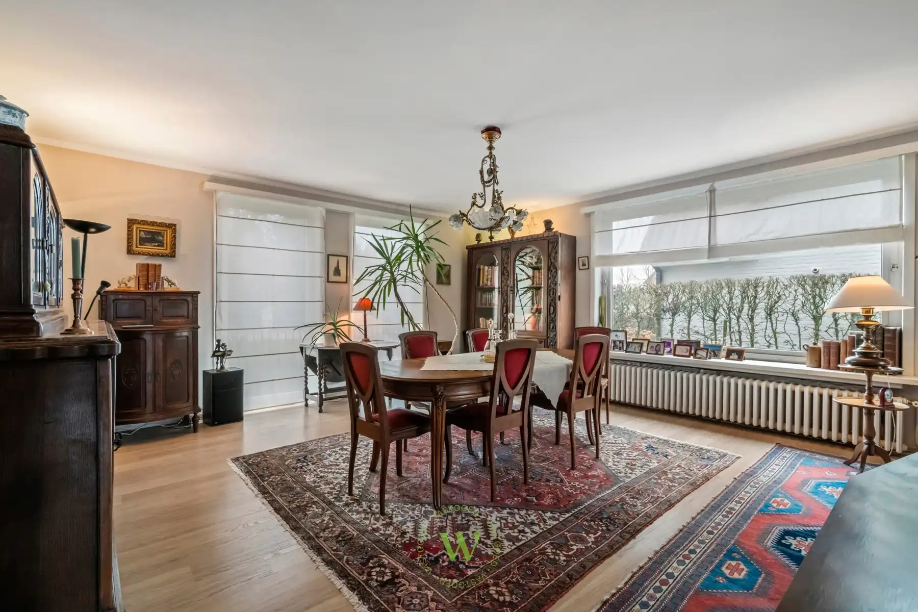 Lichtrijk 3-slaapkamerappartement met 2 garages en berging foto 5